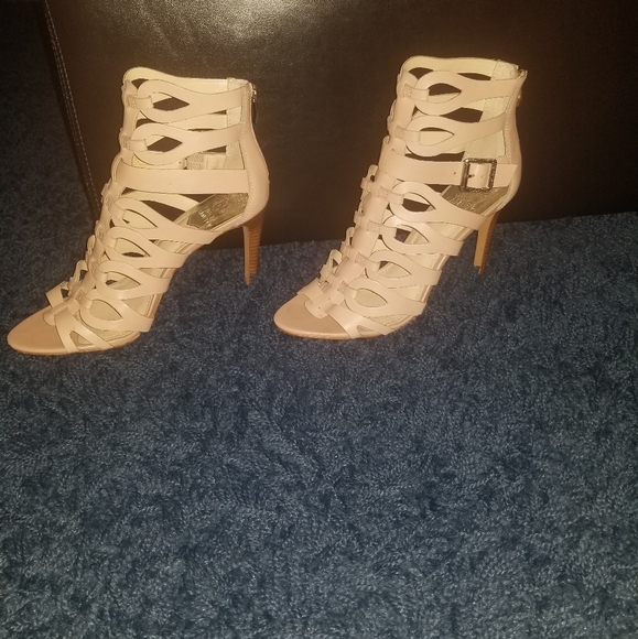 Vince Camuto caged heels - Picture 3 of 4